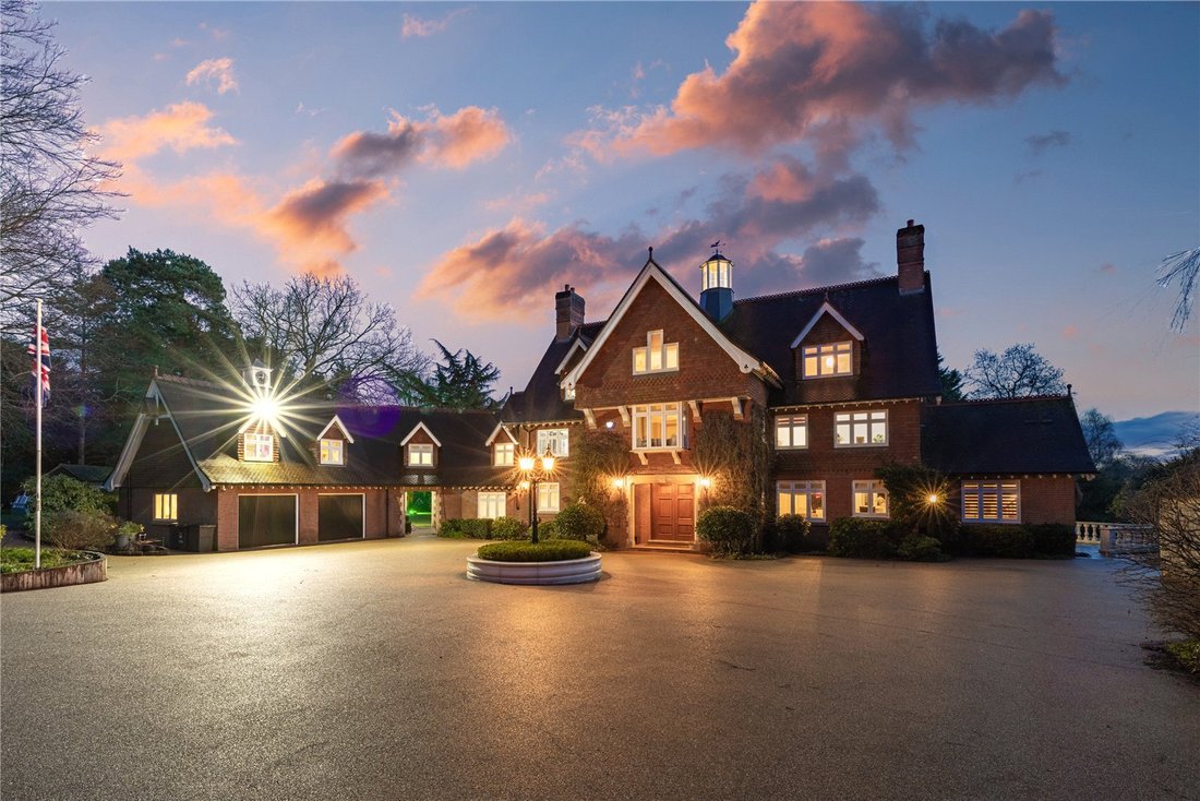 House in Borough Green, England 1 - 14119787