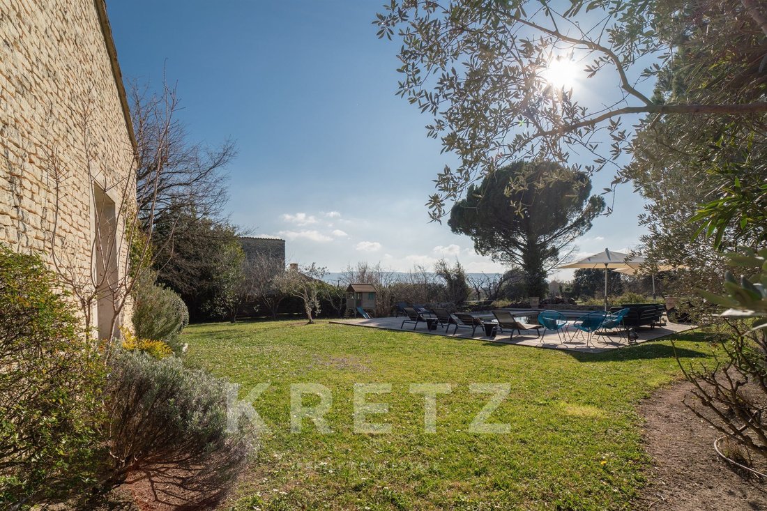 House in Gordes, Provence-Alpes-Côte d'Azur, France 1 - 17324861