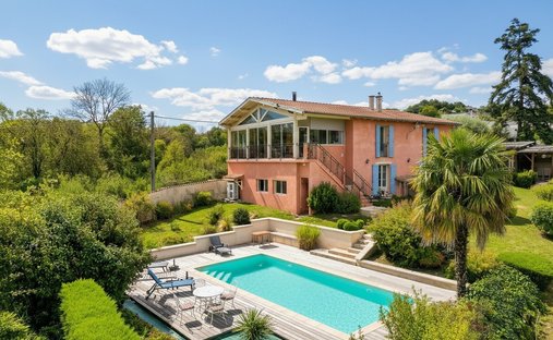 House in Sain-Bel, Auvergne-Rhône-Alpes, France 1