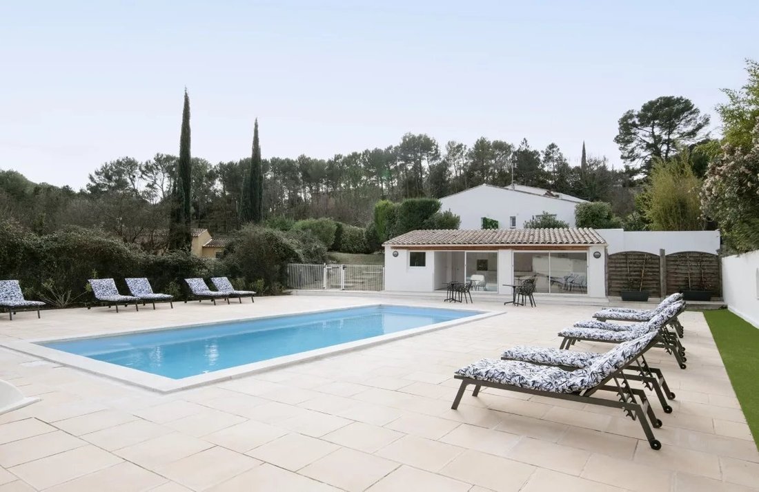 Villa in Salernes, Provence-Alpes-Côte d'Azur, France 2 - 17324876