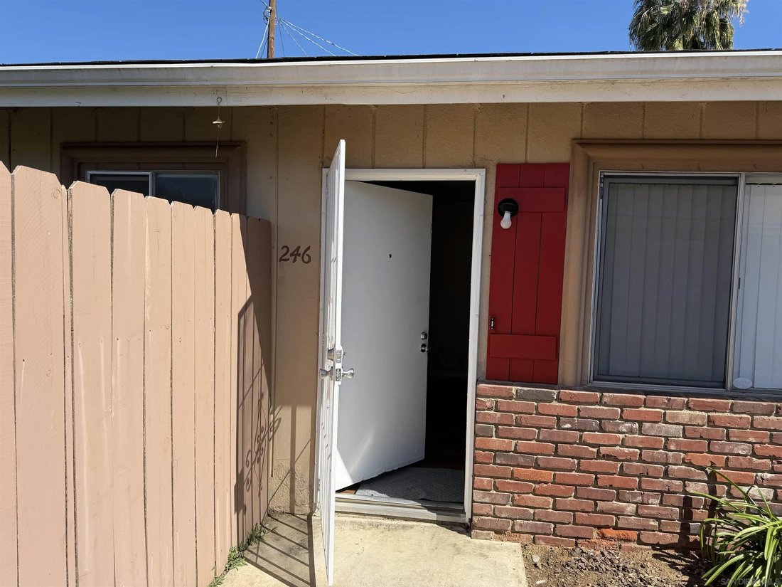 Escondido, California, United States 2 - 17326262
