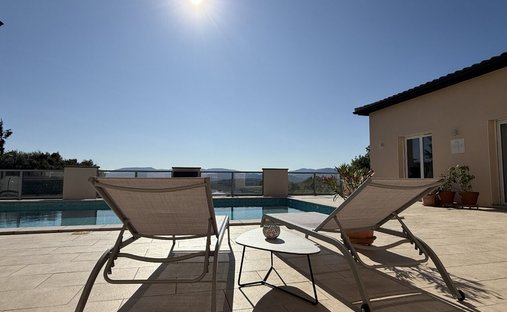 Villa in Carlencas-et-Levas, Occitania, France 1