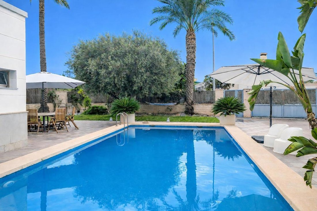 Villa in Elx / Elche, Valencian Community, Spain 3 - 17325050