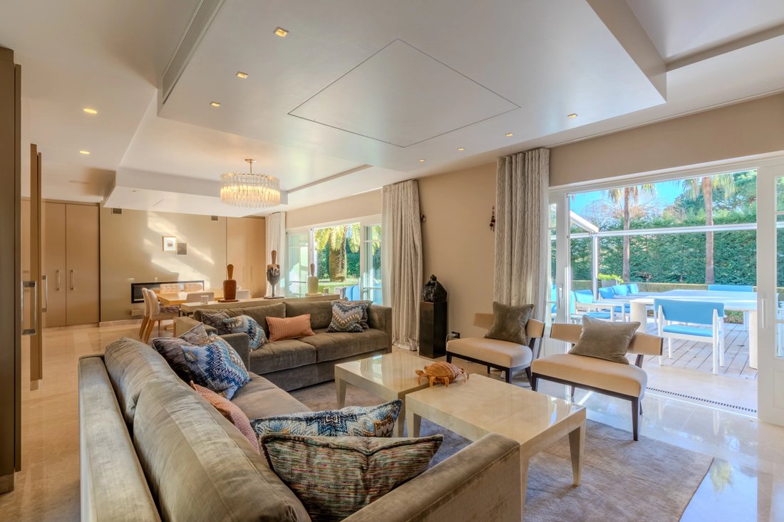 Villa in Antibes, Provence-Alpes-Côte d'Azur, France 3 - 17324771