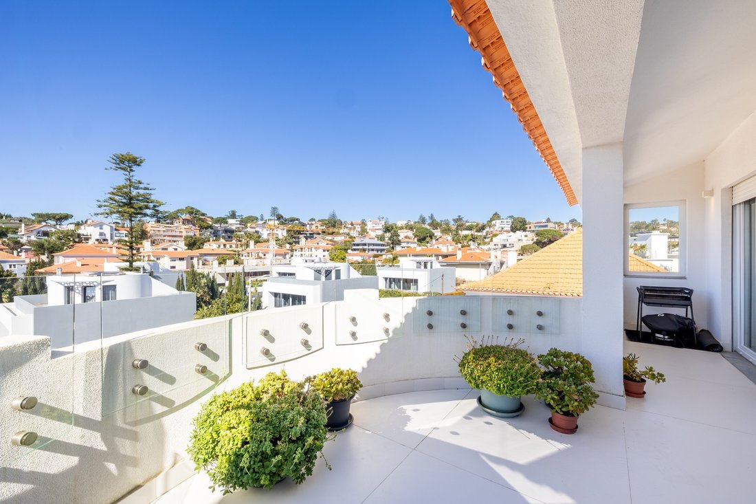 Apartment in Estoril, Cascais e Estoril, Lisbon 3 - 17328507