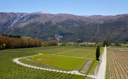Land in Queenstown, Otago, New Zealand 1
