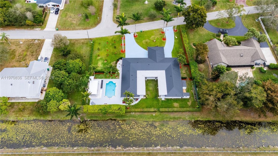 House in Davie, Florida, United States 5 - 17326353