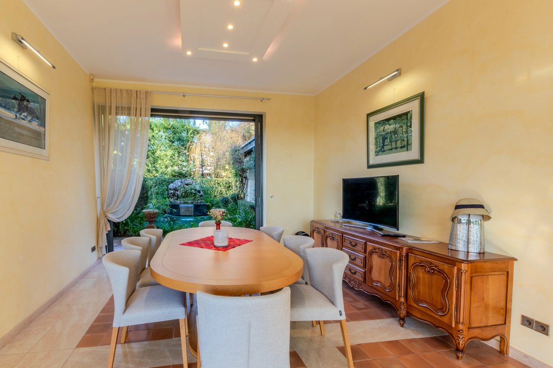 Villa in Antibes, Provence-Alpes-Côte d'Azur, France 4 - 17324761