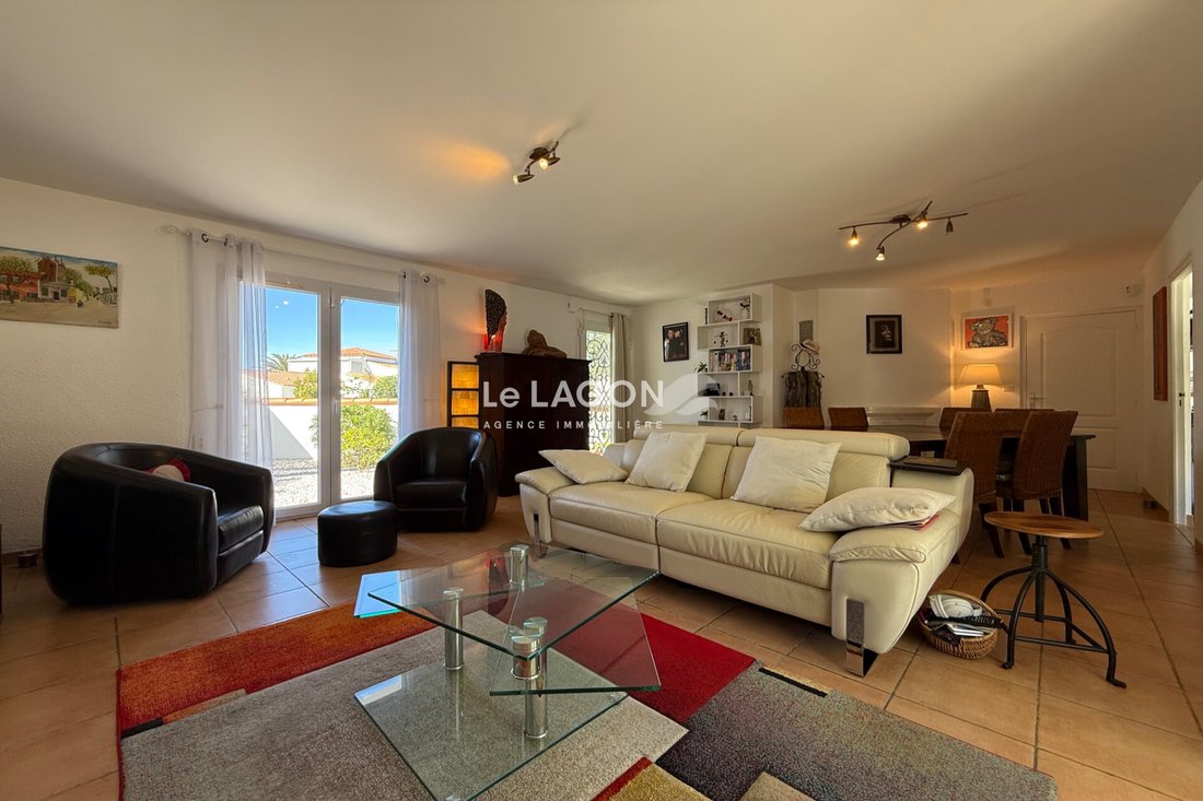 Villa in Saint-Cyprien, Occitania, France 2 - 17325083