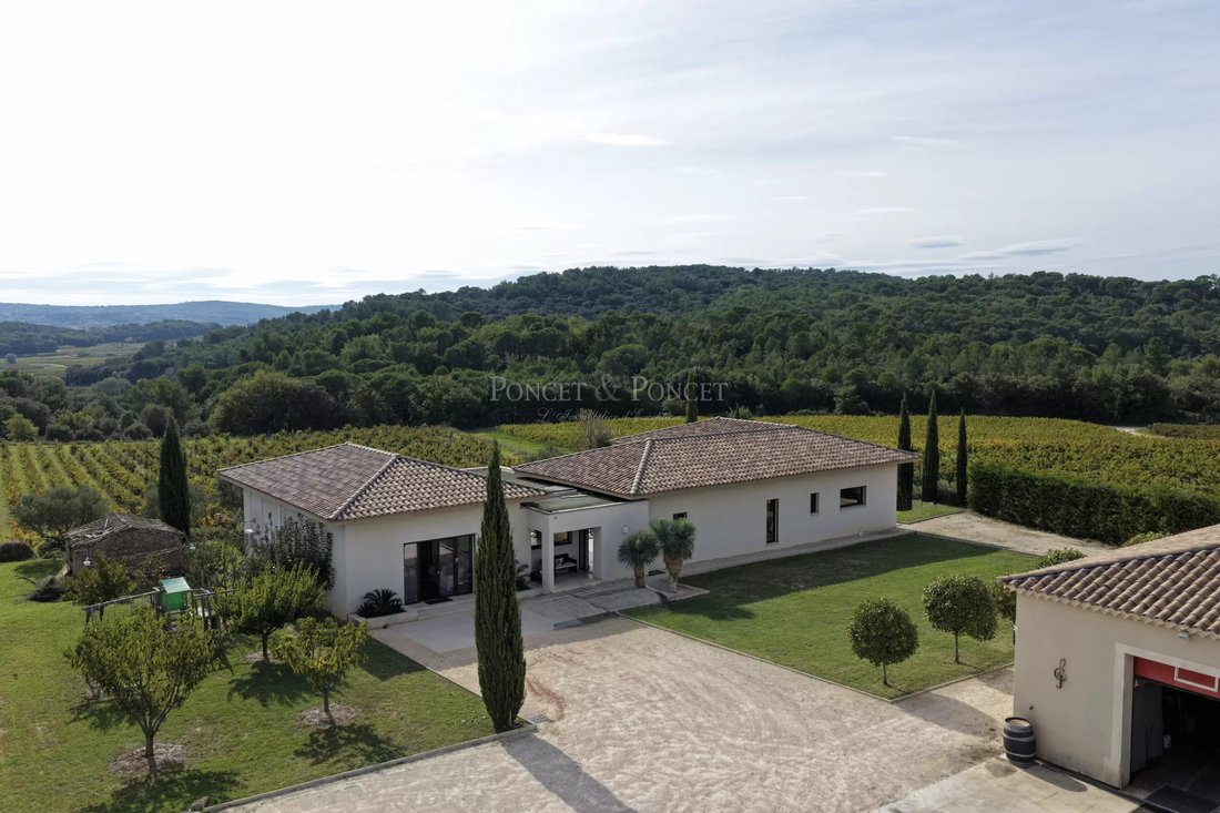 Villa in Centre Ville, Laudun-l'Ardoise, France 3 - 17325096