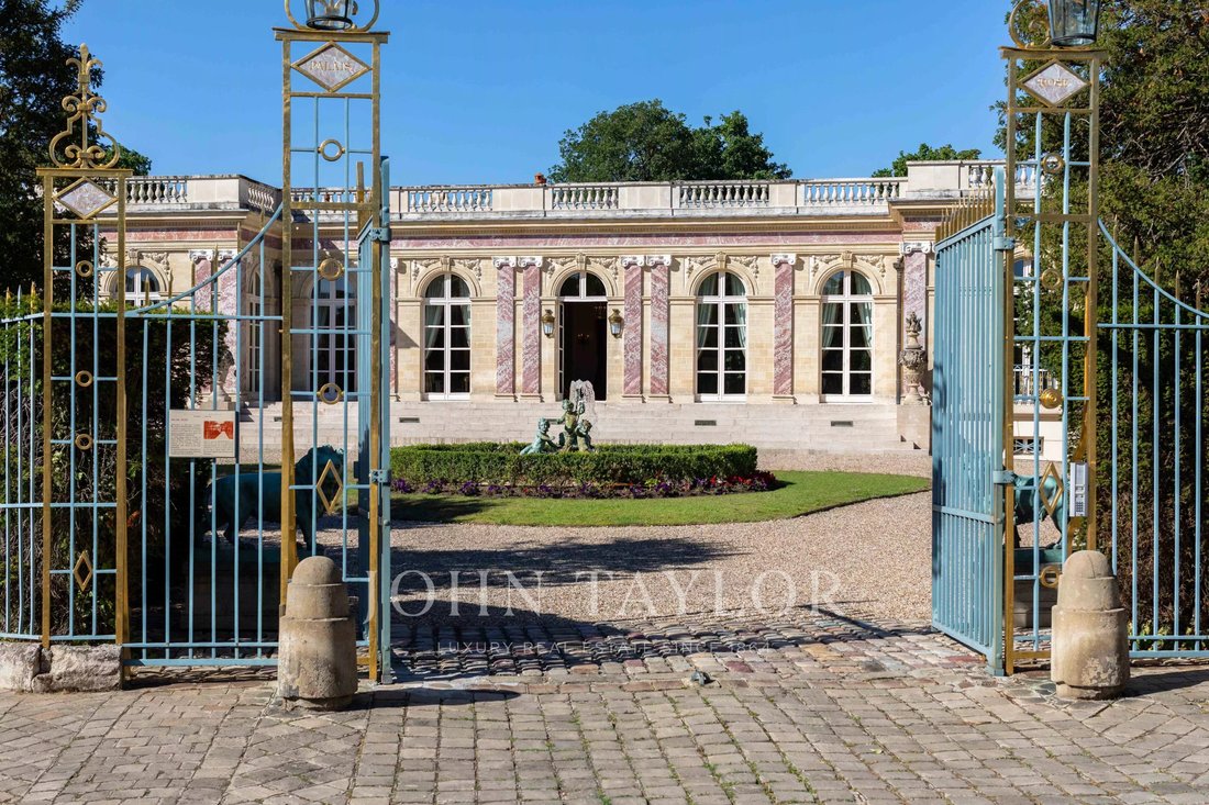 Estate in Le Vésinet, Ile-de-France, France 3 - 14964788