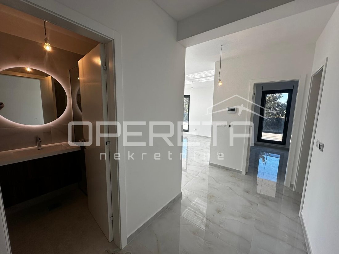 Apartment in Okrug Gornji, Split-Dalmatia County, Croatia 4 - 17327707