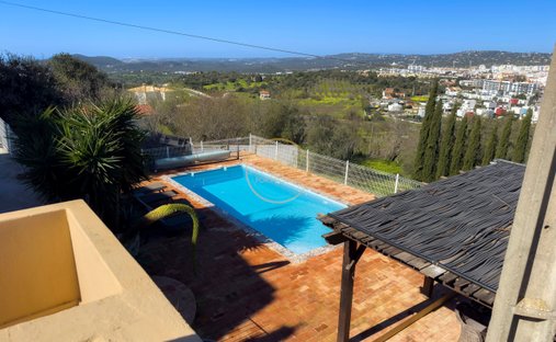 Villa in Loule (Sao Clemente), Algarve, Portugal 1