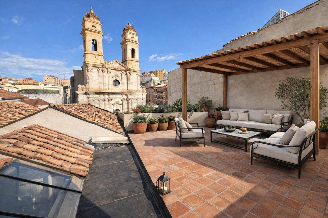 Apartment in Historic Center, Cagliari, Sardinia 1 - 17096174