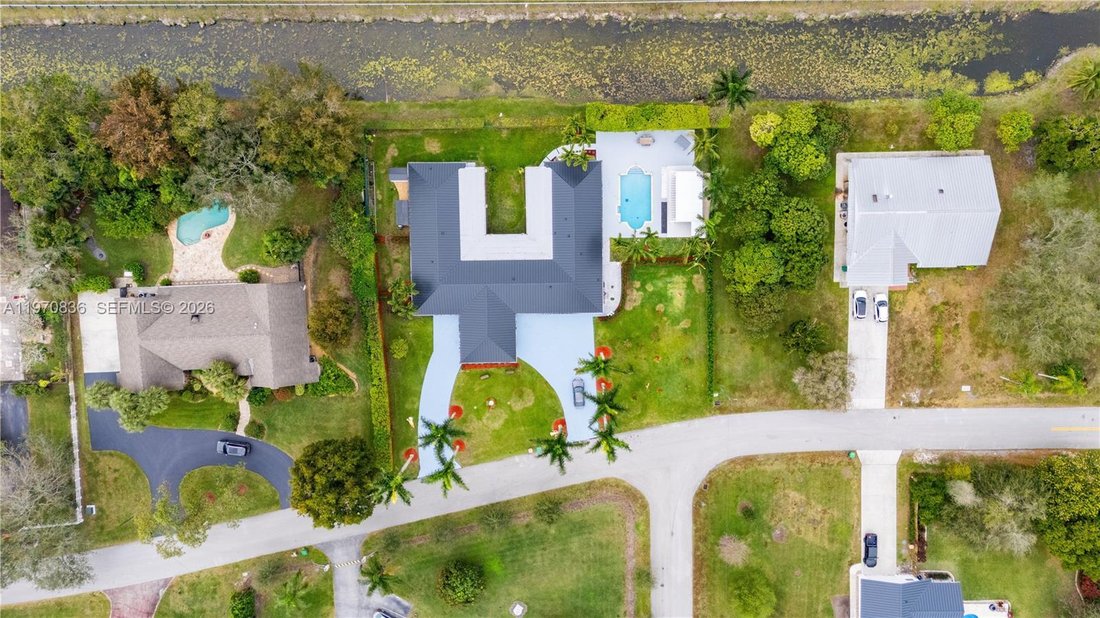 House in Davie, Florida, United States 4 - 17326353