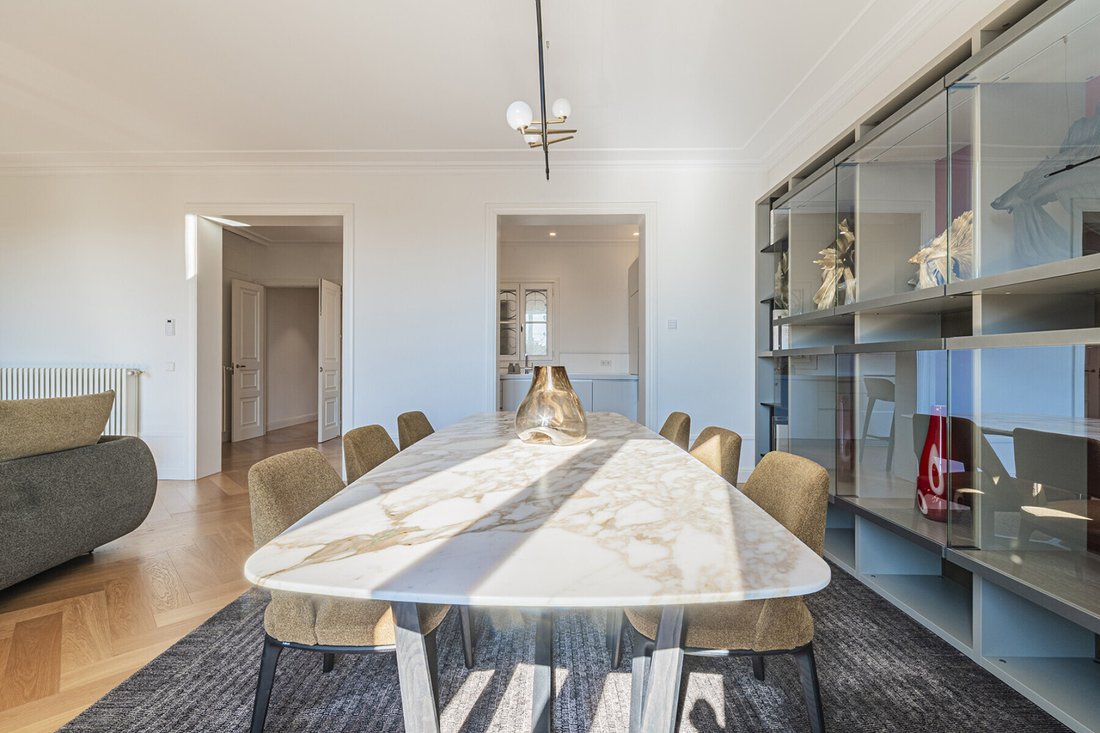 Apartment in Eixample, Barcelona, Spain 4 - 17328325