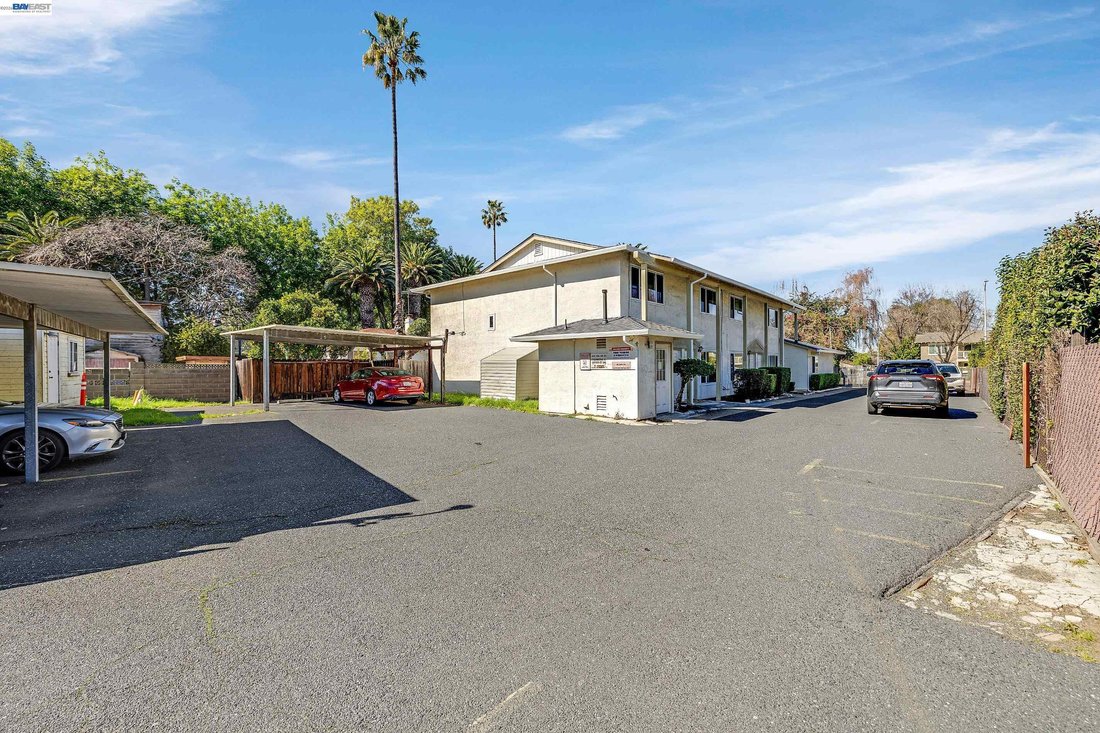 Newark, California, United States 4 - 17308001
