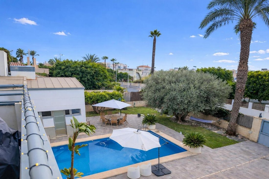 Villa in Elx / Elche, Valencian Community, Spain 4 - 17325050
