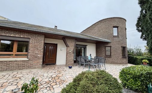 House in Les Rues-des-Vignes, Hauts-de-France, France 1