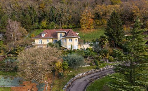 House in Chindrieux, Auvergne-Rhône-Alpes, France 1