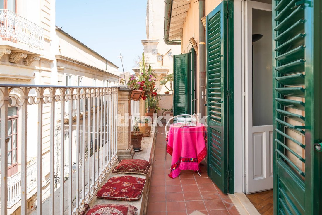 Apartment in Ortigia, Sicily, Italy 4 - 17328401