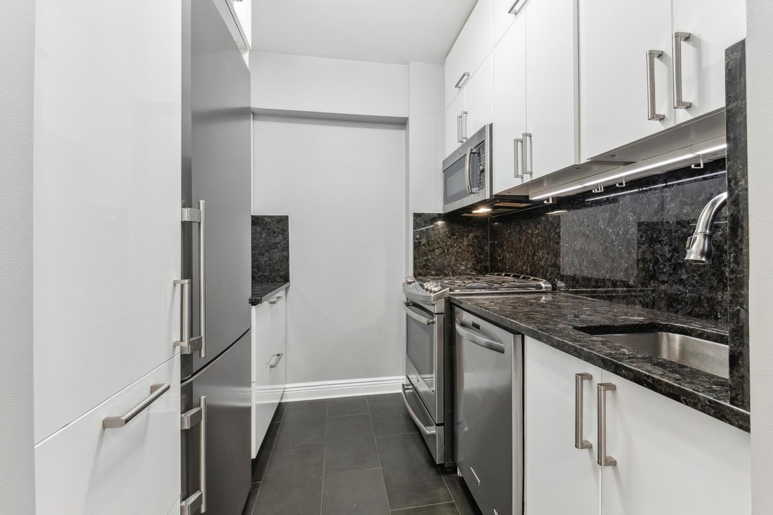 Co Op in New York, New York, United States 3 - 17327977