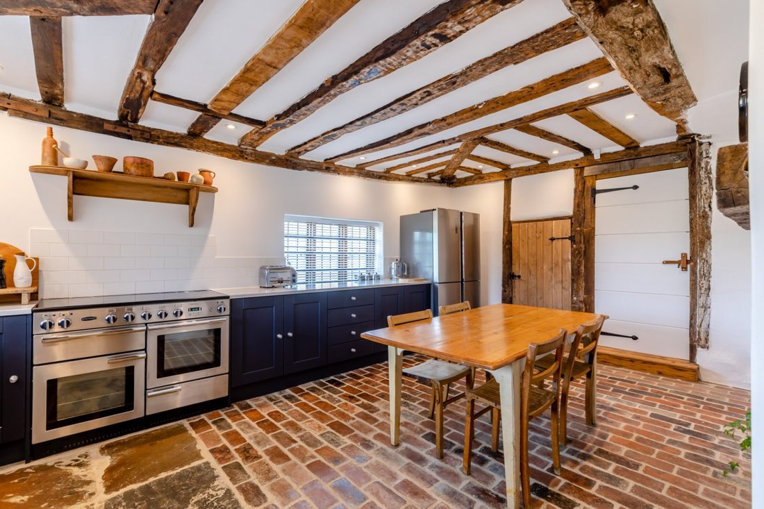 House in Teynham, England 3 - 17324820