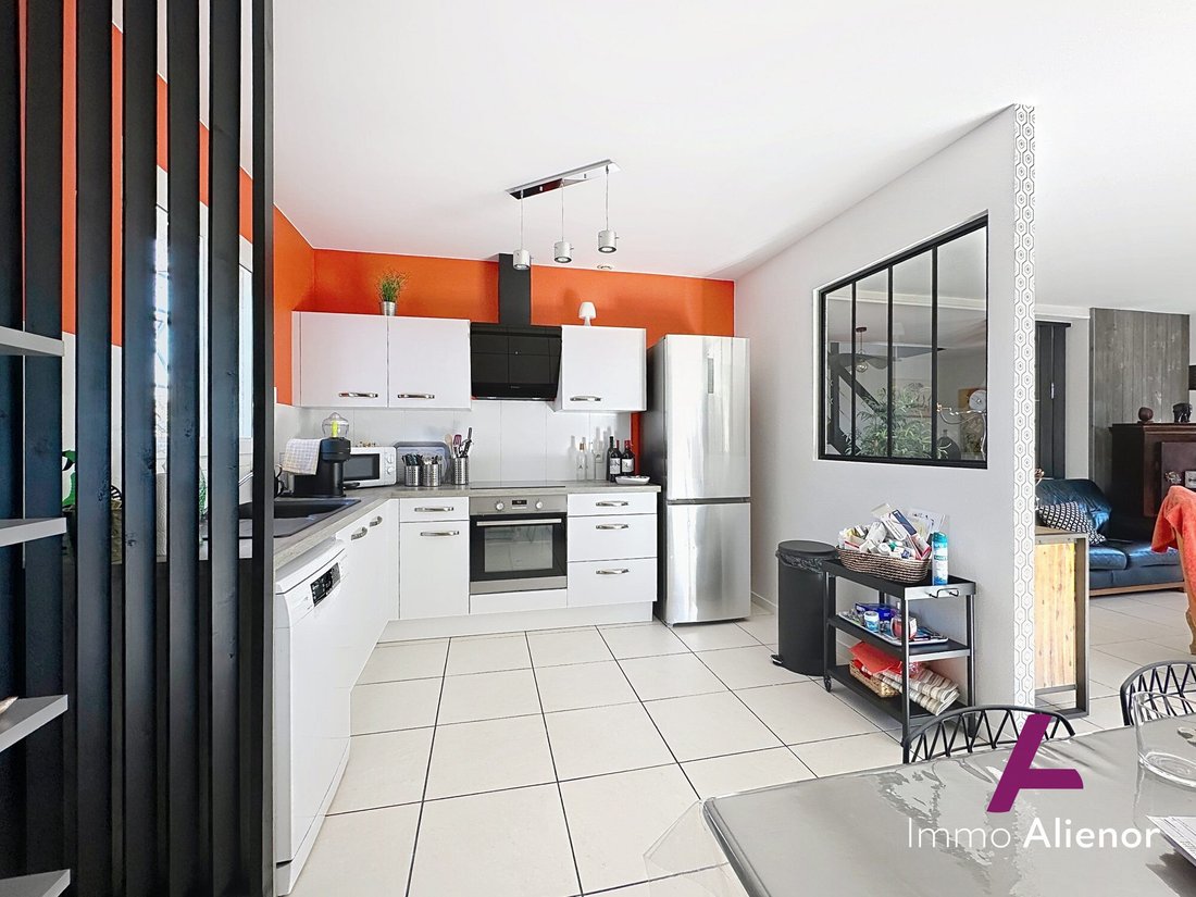 House in Ares, Nouvelle-Aquitaine, France 2 - 17328591