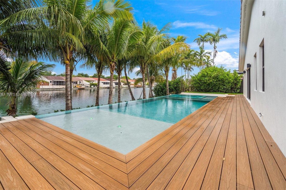 House in Miami Lakes, Florida, United States 5 - 17328968
