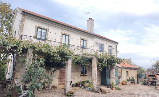 Azienda agricola a Sabugal e Aldeia de Santo Antonio, Distretto di Guarda, Portogallo 1