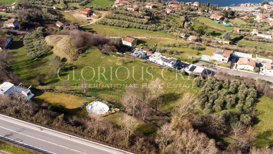 Land in Sale Marasino, Lombardy, Italy 5 - 17328336