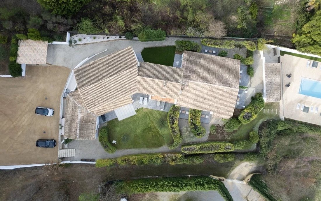 Villa in Salernes, Provence-Alpes-Côte d'Azur, France 3 - 17324876