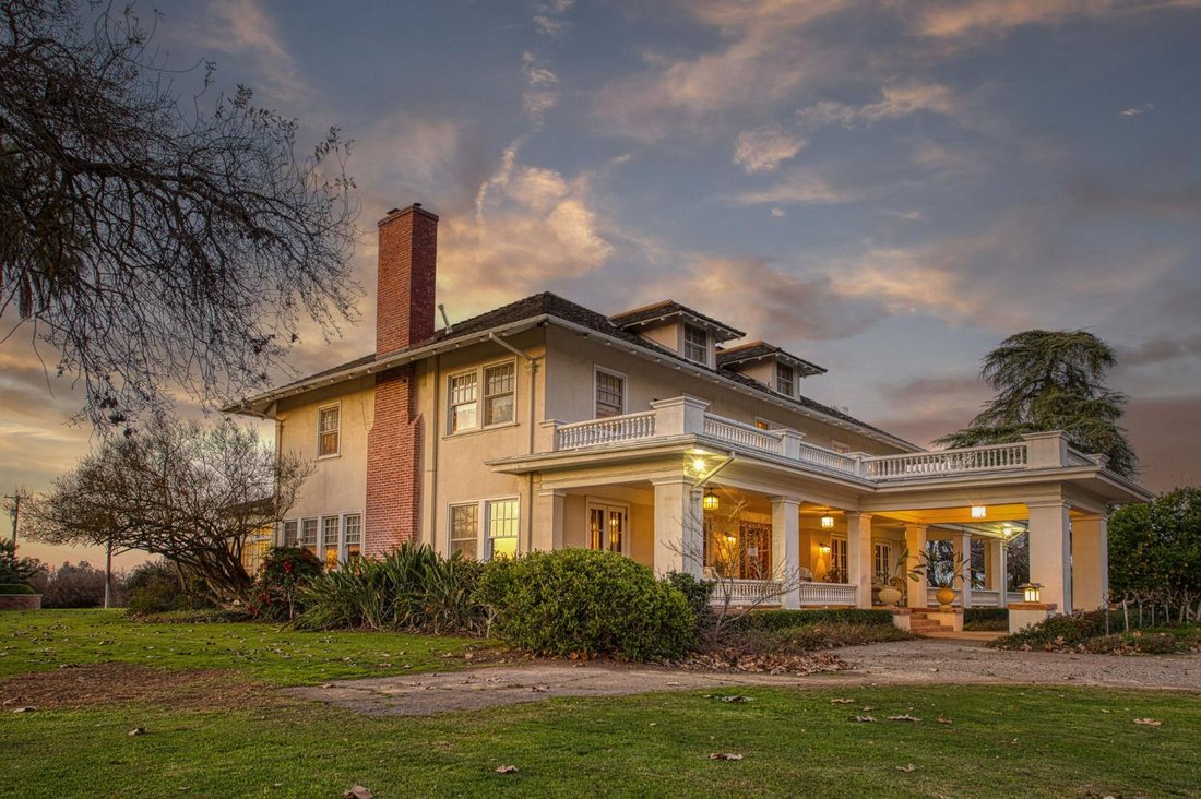 House in Del Rey, California, United States 1 - 17325902
