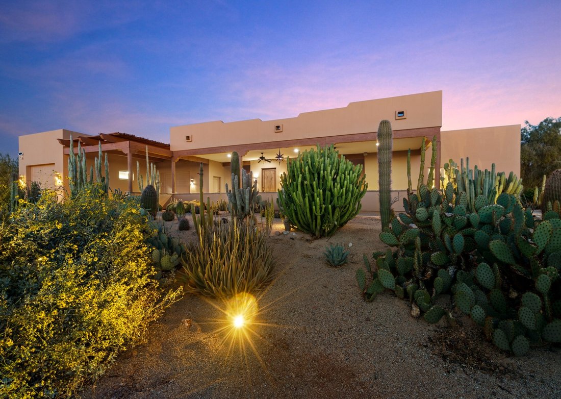 Carefree, Arizona, United States 1 - 17329784
