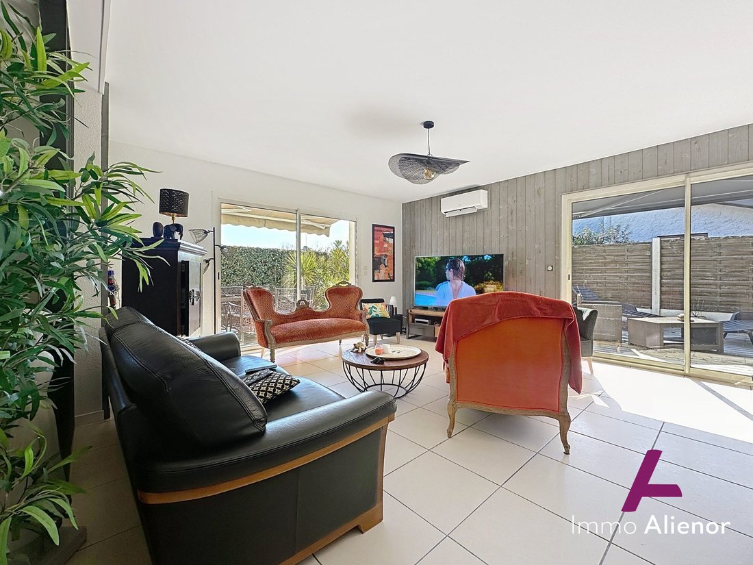 House in Ares, Nouvelle-Aquitaine, France 1 - 17328591