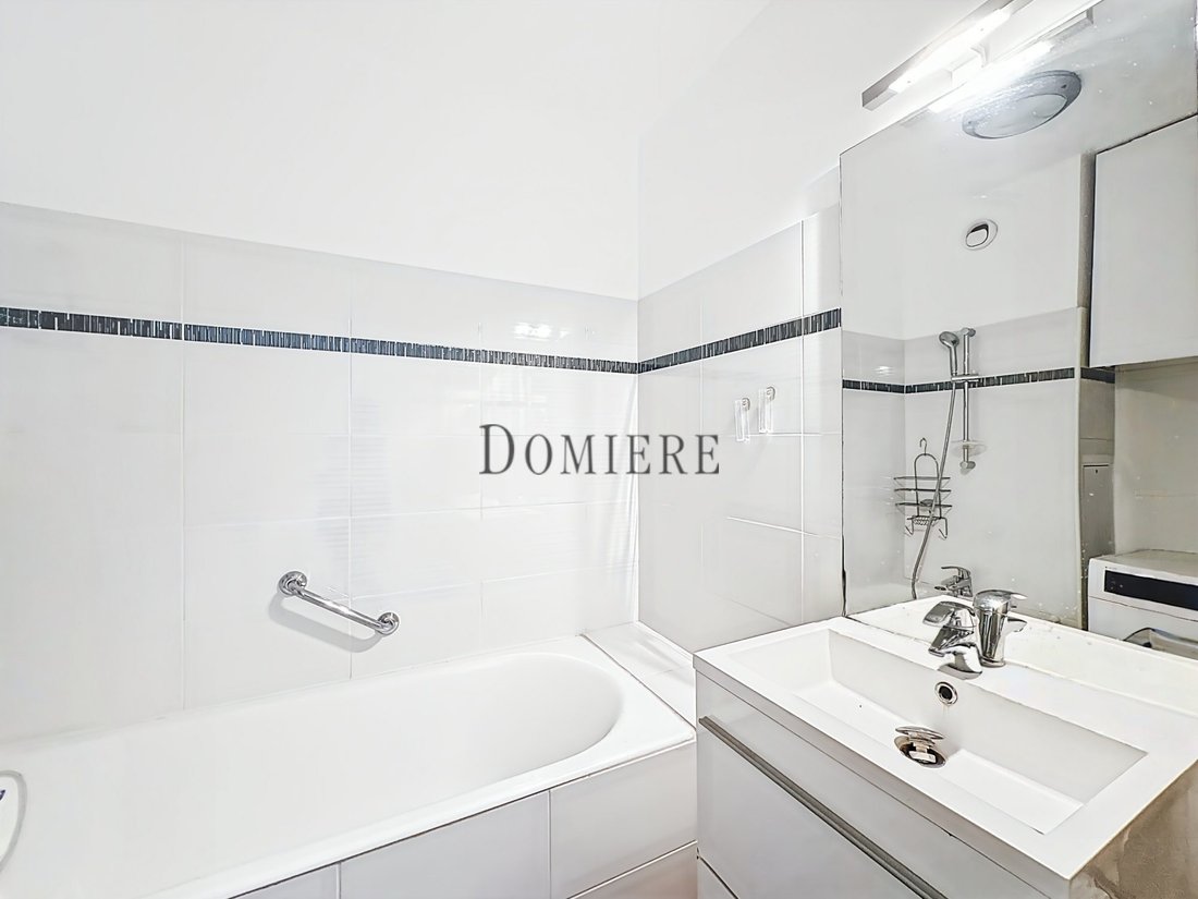 Apartment in Amiraux-Simplon-Poissonniers, Paris 18e Arrondissement, Paris 5 - 17328537