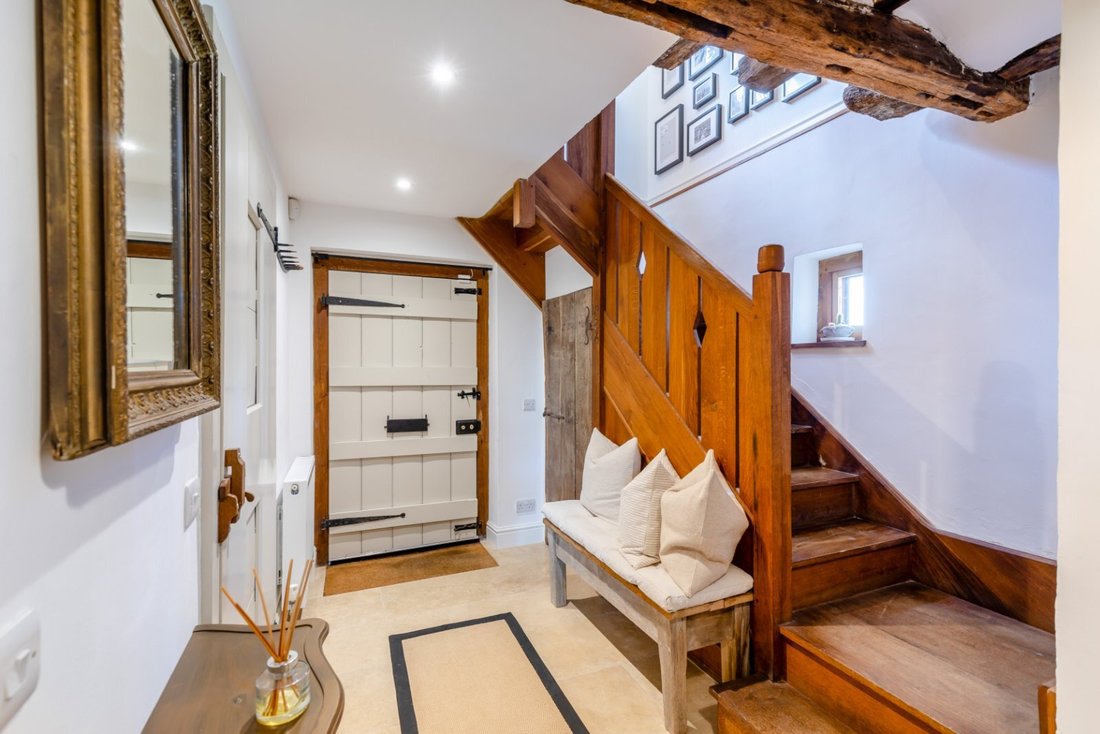 House in Teynham, England 5 - 17324820