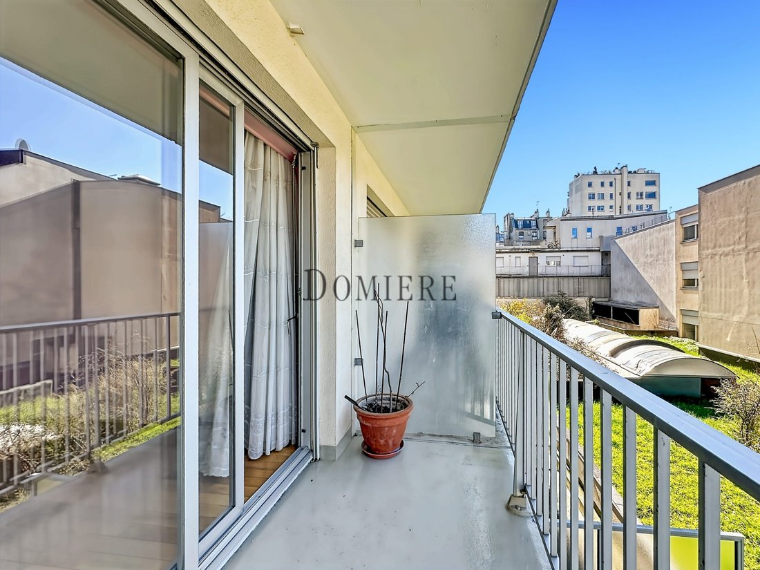 Apartment in Amiraux-Simplon-Poissonniers, Paris 18e Arrondissement, Paris 4 - 17328537