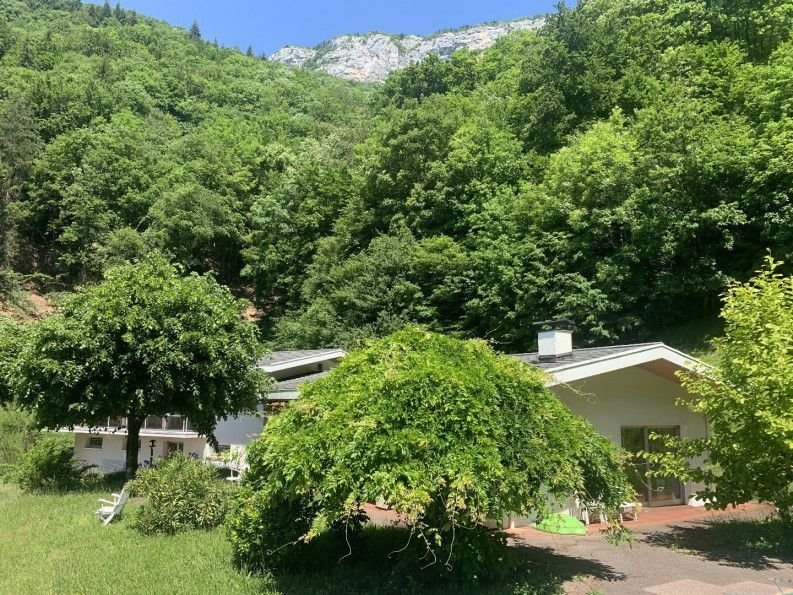 Villa in Veyrier-du-Lac, Auvergne-Rhône-Alpes, France 1 - 16296548