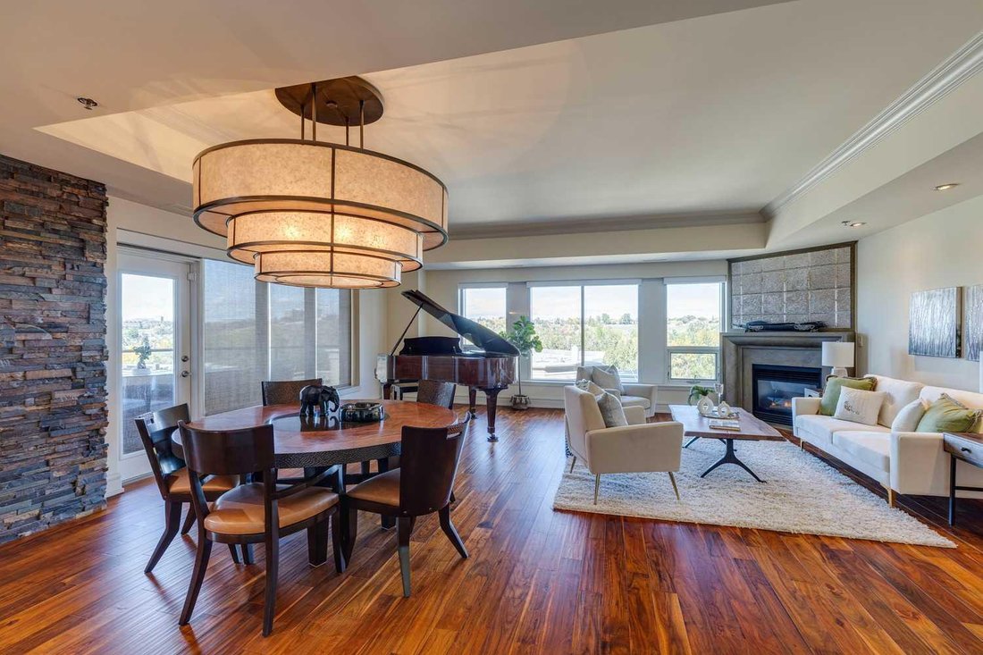 House in Calgary, Alberta, Canada 5 - 17325882