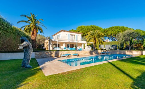 Villa in Antibes, Provence-Alpes-Côte d'Azur, France 1