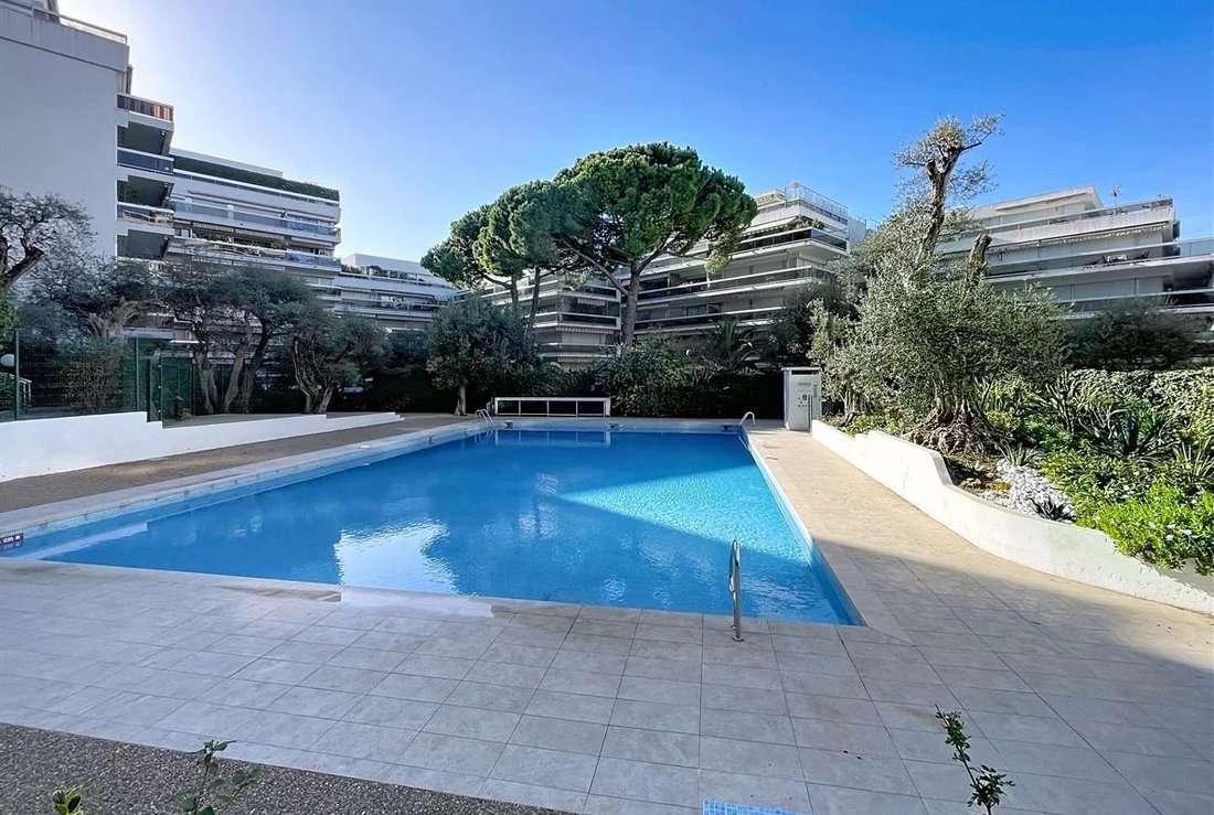 Apartment in Juan les Pins-Gallice, Antibes, France 1 - 17325211