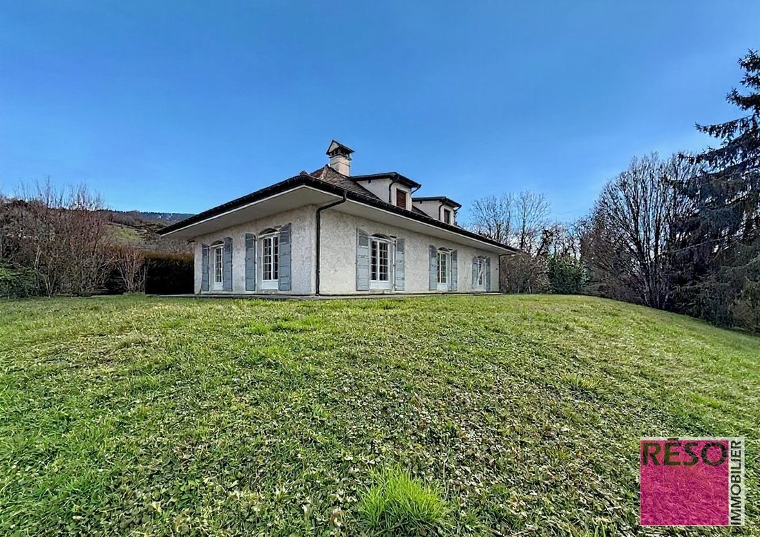 House in Cranves-Sales, Auvergne-Rhône-Alpes, France 1 - 17328617