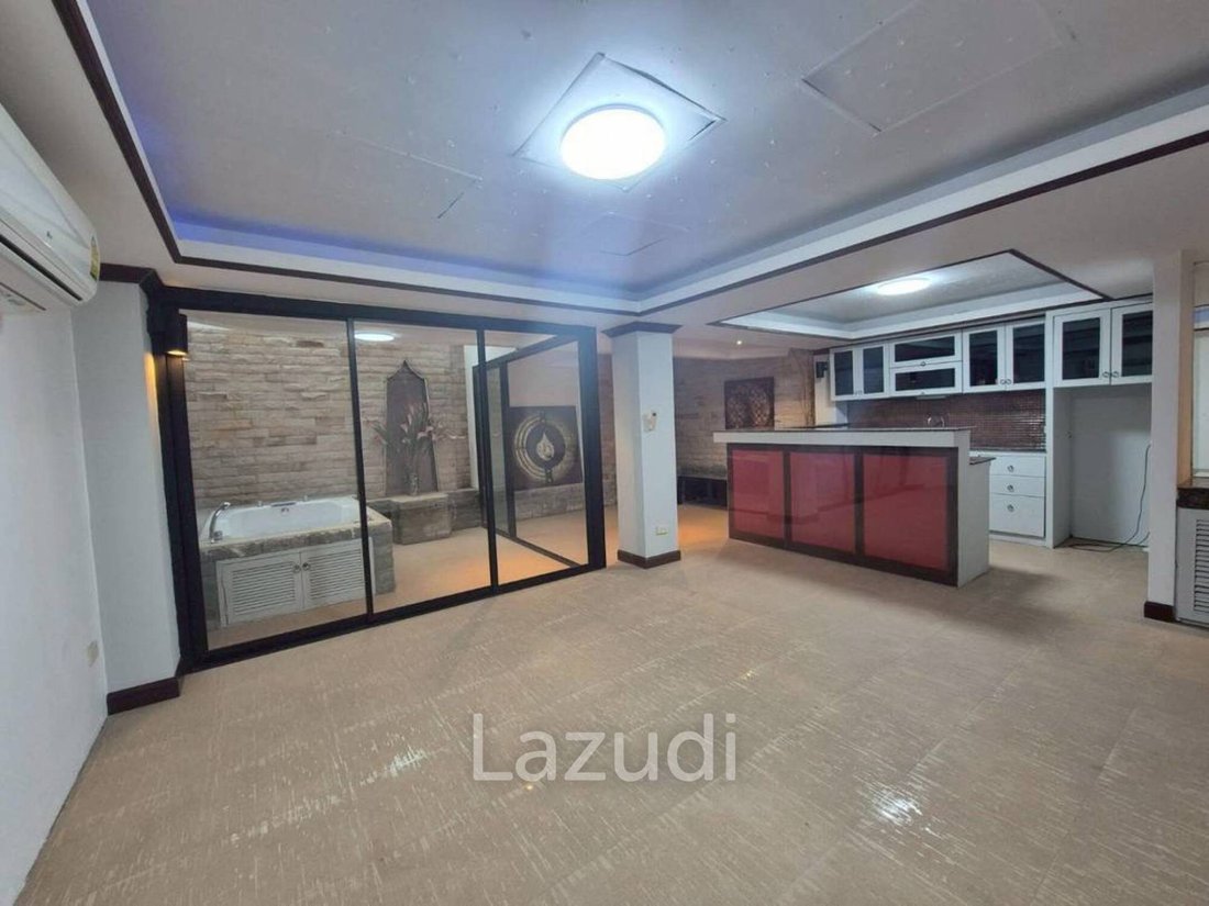 Villa in Pattaya City, Chon Buri, Thailand 3 - 17325385