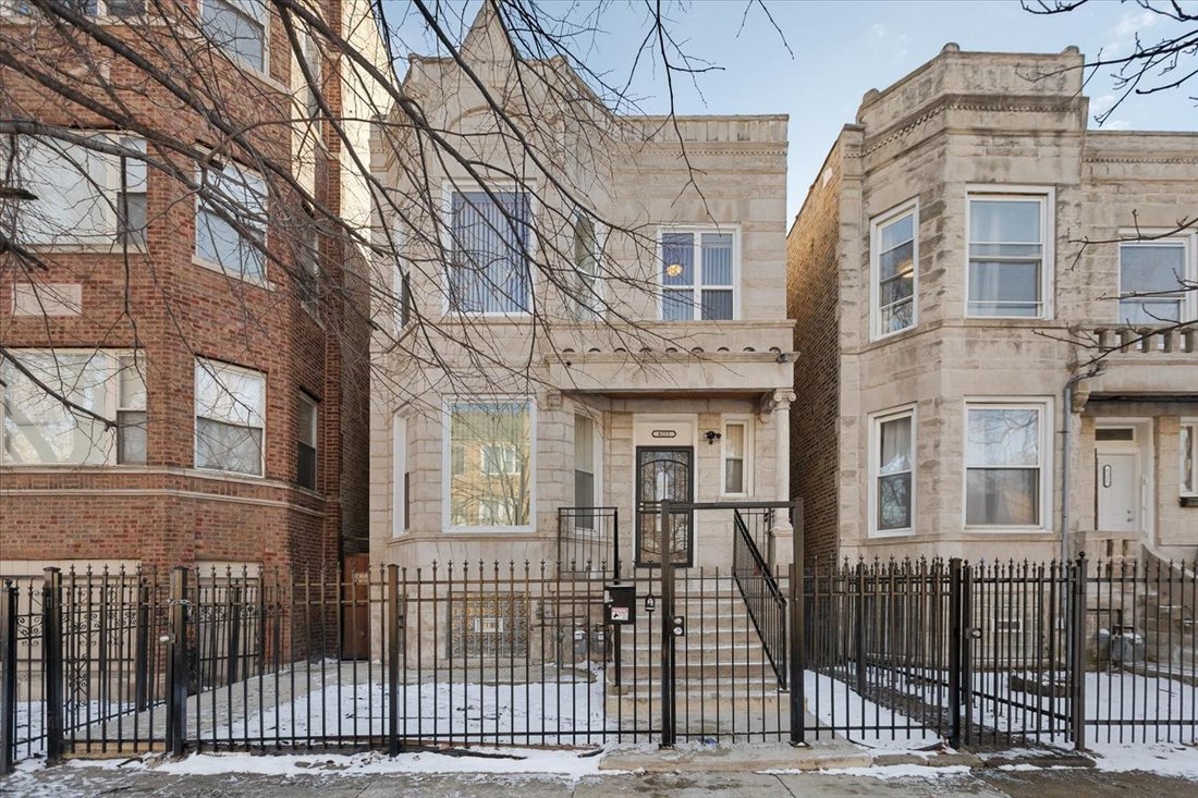 Chicago, Illinois, United States 1 - 17327227