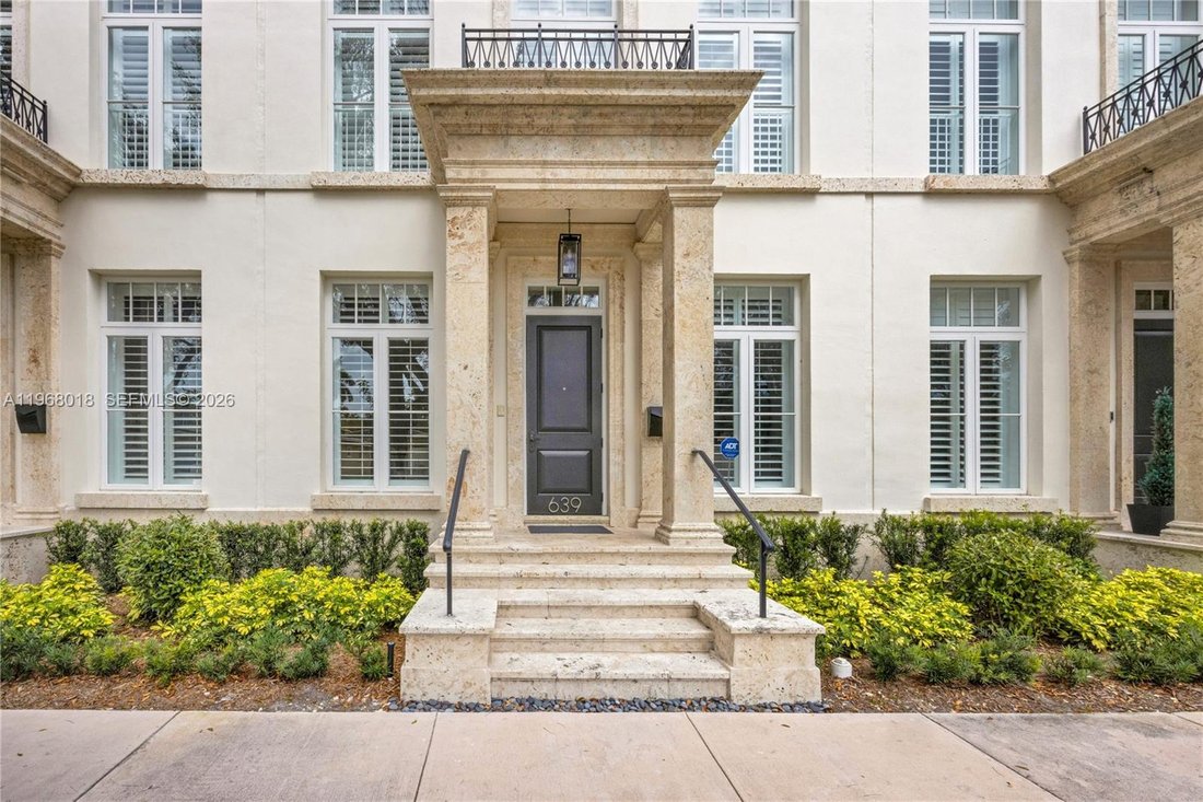 Townhouse in Coral Gables, Florida, United States 3 - 17324278