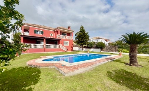 Villa in La Alcaidesa, San Roque, Andalusia 1