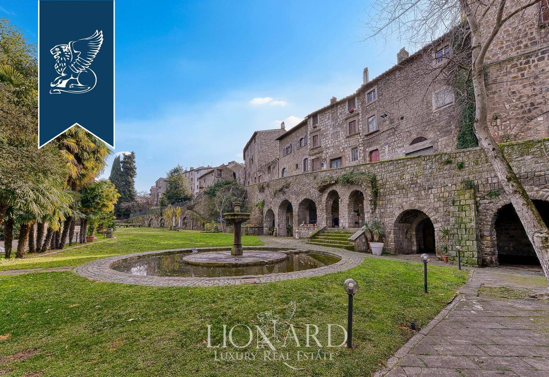 Villa in Historic Center, Viterbo, Lazio 1 - 17327907