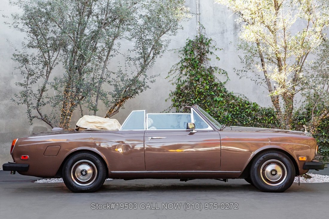 Rolls-Royce Corniche in Los Angeles, CA 4 - 17327844
