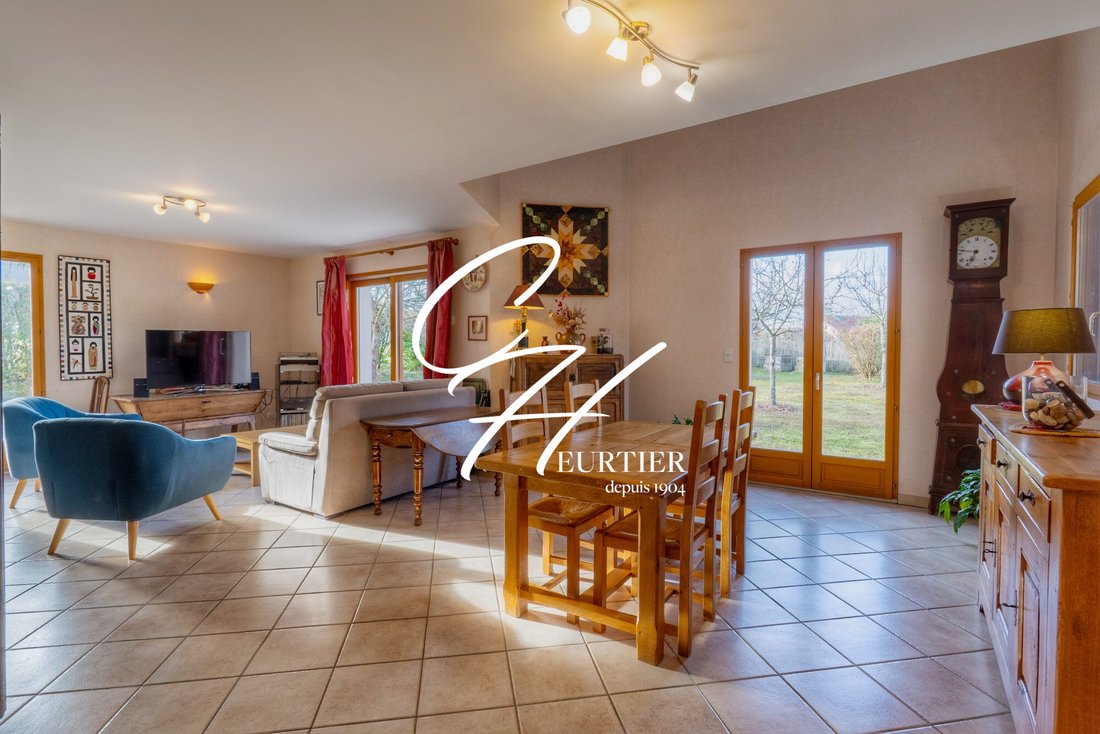 Villa in Saint-Aupre, Auvergne-Rhône-Alpes, France 5 - 17328602